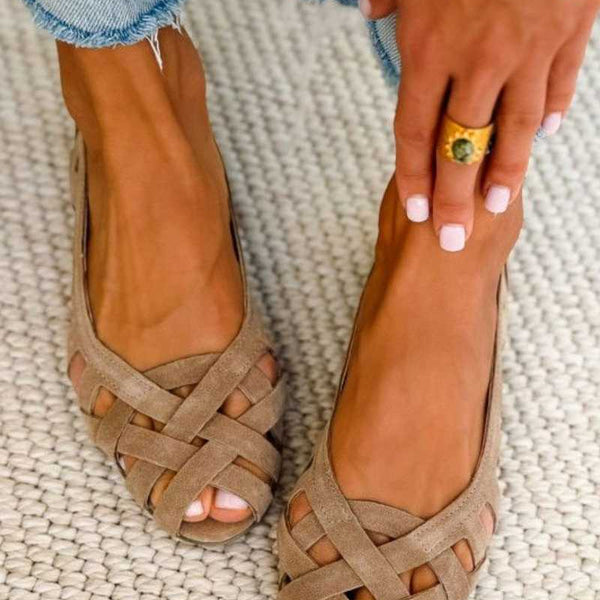 Flade sandaler med åben tå og flettet design
